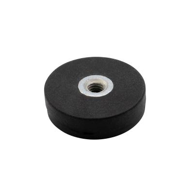 Gummibelagt neodymium magnet Ø22x6 mm med indvendigt M4 gevind og 5